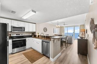 Majestic Beach Resort 1404 - Panama City Beach - 4