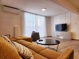 The 7th Haven - 1 BR Apartment Gemayze - 5