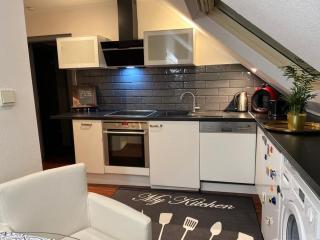 Zentral gelegene Wohnung mit Parkplatz - Siegen - 1