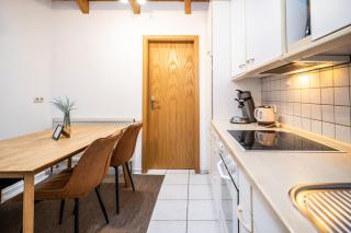 Kuschelige Ferienwohnung mit Balkon & Free Wifi - Buchenberg - 5