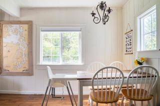Relaxing Farm Retreat- Fresh Eggs with Every Stay! - Gig Harbor - 1