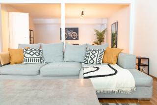 2ndhomes Bright & Spacious 2-Story Apartment with Sauna - 1