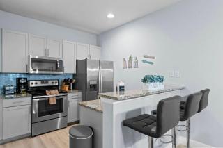 3212 Totalmente reformado/novo apartamento na esquina - 12 min da Disney - 3