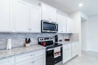 4030 Windsor Island - piscina aquecida, 11 hóspedes, perto da 192 - 2