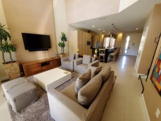 7659 Vlillage Magic Encantadora Casa com 4 Suítes para 8 Hóspedes - Apenas 8 minutos da Disney! - 5