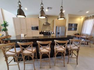 7659 Vlillage Magic Encantadora Casa com 4 Suítes para 8 Hóspedes - Apenas 8 minutos da Disney! - 1