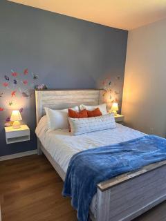 Spacious Family Retreat with Pool, 15 Min to Disney and Parks - 7