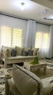 Tabasamu Gardens, Backpackers Paradise - 1