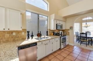 1 Mi to Golfing Goodyear Home with Pool and Spa - Liberty - 4