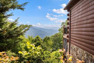 Native Winds Luxury Cabin Rental - Bryson City - 2