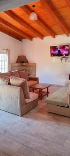 Casa con pileta privada - Aristóbulo del Valle - 8