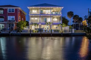 Luxury Beach Home, Gulf Access, Pool Table, Heated Pool & Spa - Summer Wind - Roelens - Fort Myers Beach - 0
