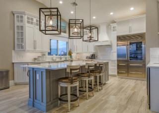 Luxury Beach Home, Gulf Access, Pool Table, Heated Pool & Spa - Summer Wind - Roelens - Fort Myers Beach - 5