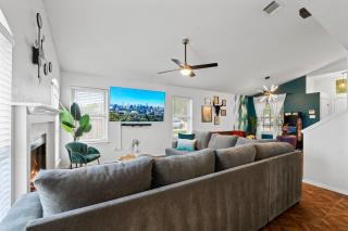 Cowboy Pool - Large Patio - King Bed - Firepit Table - Pet Friendly - 2