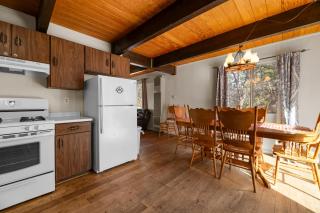 Cabin Upon a Hill - A Hidden Gem, Fireplace, Expansive Decks - Big Bear Lake - 4