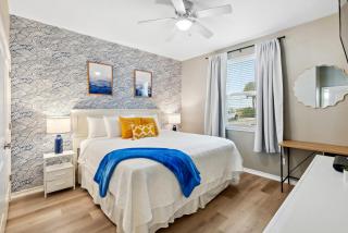 Resort Pool, 5 Bedroom, Dog-Friendly, King Bed, Near White Cap Beach, Patio, Grill - 4