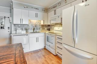 Waterfront Gem with Balcony in Garden City - Myrtle Beach - 3