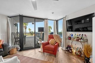 Sunbird 110W 1 BR 1 BA Located right next to pool - Panama City Beach - 9