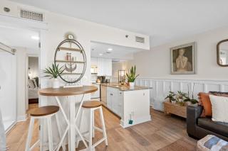 Sunbird 110W 1 BR 1 BA Located right next to pool - Panama City Beach - 2
