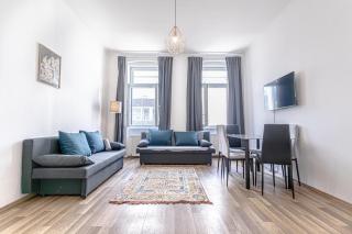Explore Vienna 2BR and 1LR Retreat Near Westbahnhof - Vienne - 0
