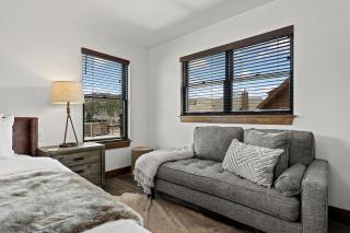 Cabin on Lake Estes! Private Jacuzzi Two Patios Indoor and Outdoor Fireplace - 3