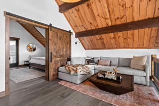 Cabin on Lake Estes! Private Jacuzzi Two Patios Indoor and Outdoor Fireplace - 2