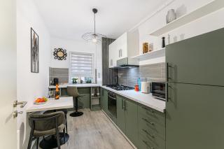 Enif Suite with Parking -Tractoru Coresi - Brasov - 3