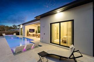 Gulf Coast Luxury Getaway - 7