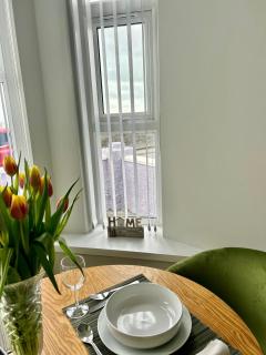 Seafront Apartment - Newcastle - 8