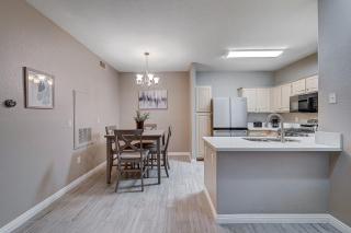 Inviting 1BR 1BA Open Floor Plan - Las Vegas - 8