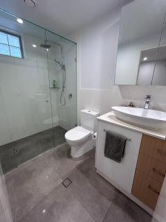Location, location, location - modern studio - Brisbane - 6