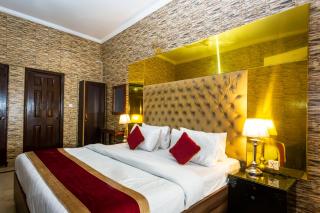 Rose Palace Hotel, Garden Town - Lahore - 9
