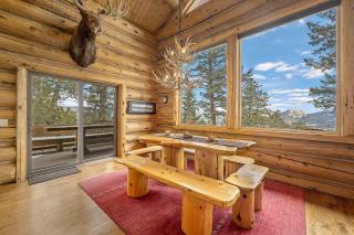 Mounticello Log Cabin - Relaxing Front Patio & Outdoor Firepit - 5