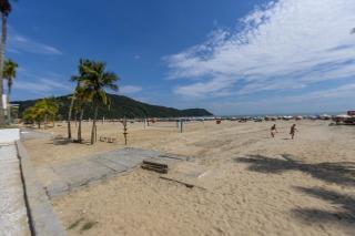 Apto com ar e WiFi a 200m da Praia Canto do Forte - Praia Grande - 0