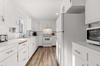 Great location with Water Views - Harwich - 6