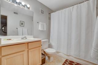Charming 1 Bedroom Condominium - Henderson - 3