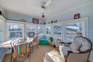 Cozy Augusta Home with Porch Walk to Katy Trail! - Augusta - 0