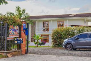 Cozy Wood Pine Cabin at Milagros Casa de Campo - Filandia - 0