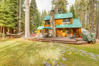 Less Than 1 Mi to Lake Tahoe Beaches Home with Fire Pit! - Tahoe City - 9