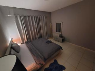 Beachfront Bliss 1BR & Balcony - Ajman - 6