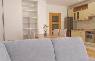 Nice Apartment In Makarska With Wifi - 4
