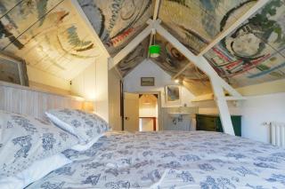 Rustic Retreat: Fireplace, BBQ, + Forest Access - Burgh Haamstede - 3