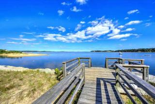 Great location with Water Views - 7
