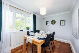 2 Bed Apartment In East Croydon Perfect for Workers & Leisure Stays, Tram Stop 2 mins walk - South Norwood - 6