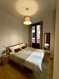 Madrid Room Sol Center - 1