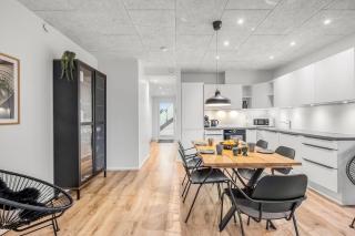 Stylish Holiday Apartment Centrally Located In Søndervig - 1000 - Ringkøbing - 2