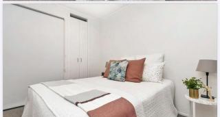 Aura D1404 two bedroom1 living room Wifi ,balcony, harbor view, easy parking - Auckland - 1