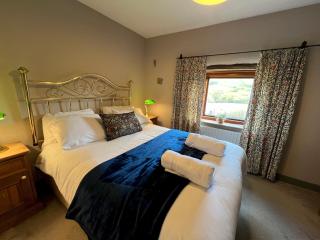 Pass the Keys Rustic & Spacious Stone Cottage for 6 & Dogs - Hartington - 7