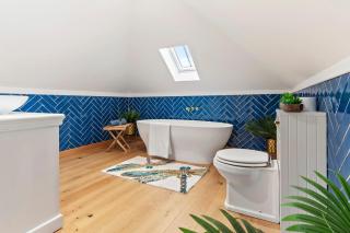 Ultra Marine - Large Roof Terrace Sea Views - Tenby - 5