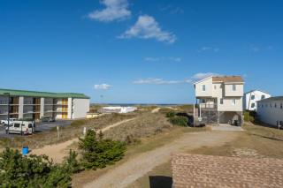 Summer Nights 4 Bedroom Oceanside Home - Kill Devil Hills - 2